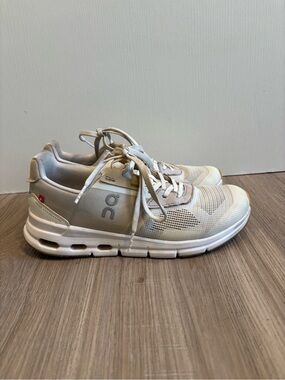 On Running Cloud rift  Womens Size 6.5 White Beige Running Walking Comfort